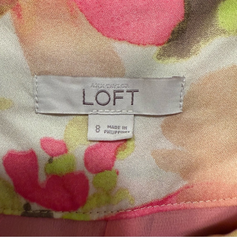 LOFT Mid-rise Pink and Green Floral Flowy Shorts - Picture 8 of 9